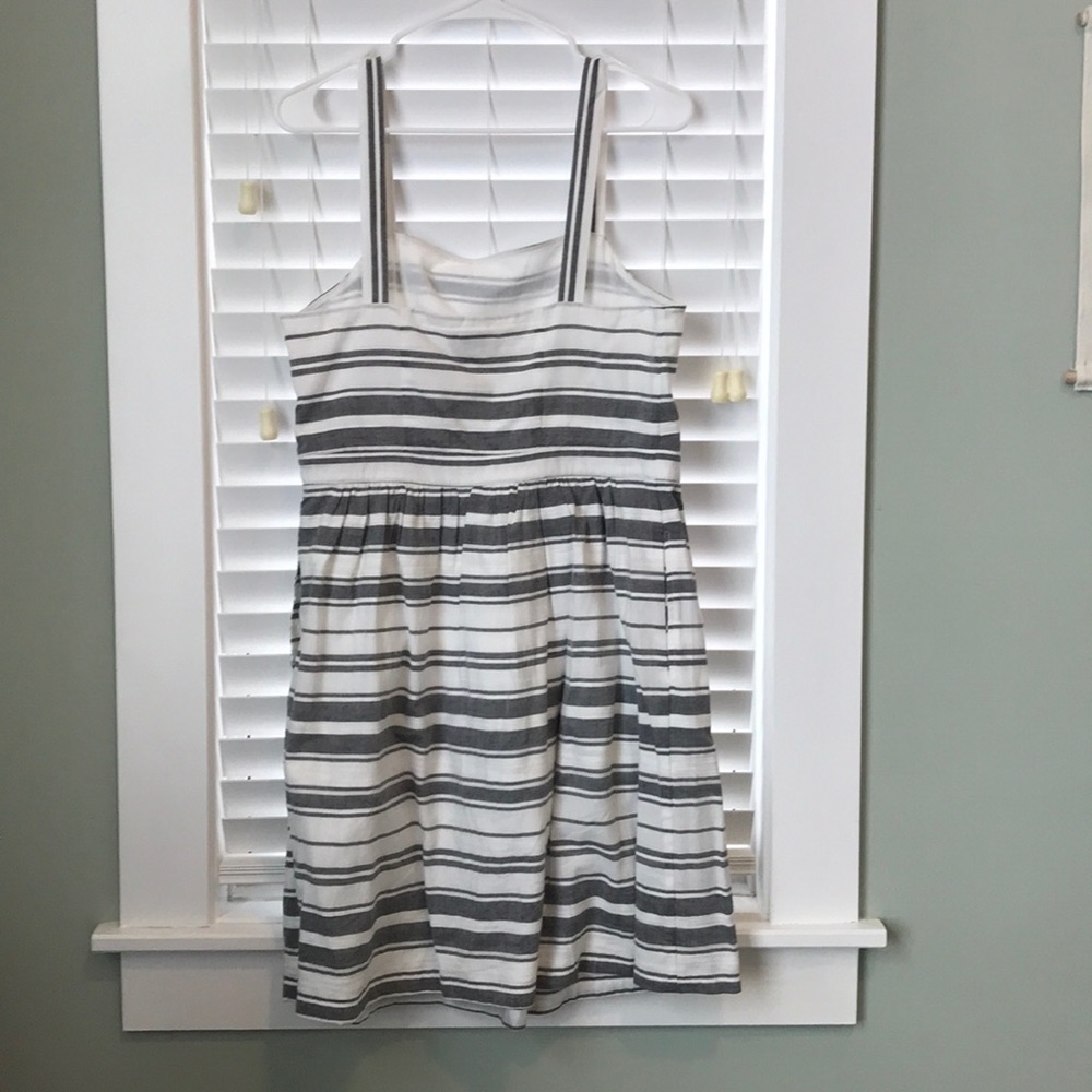 Loft Dress - Picture 5 of 5
